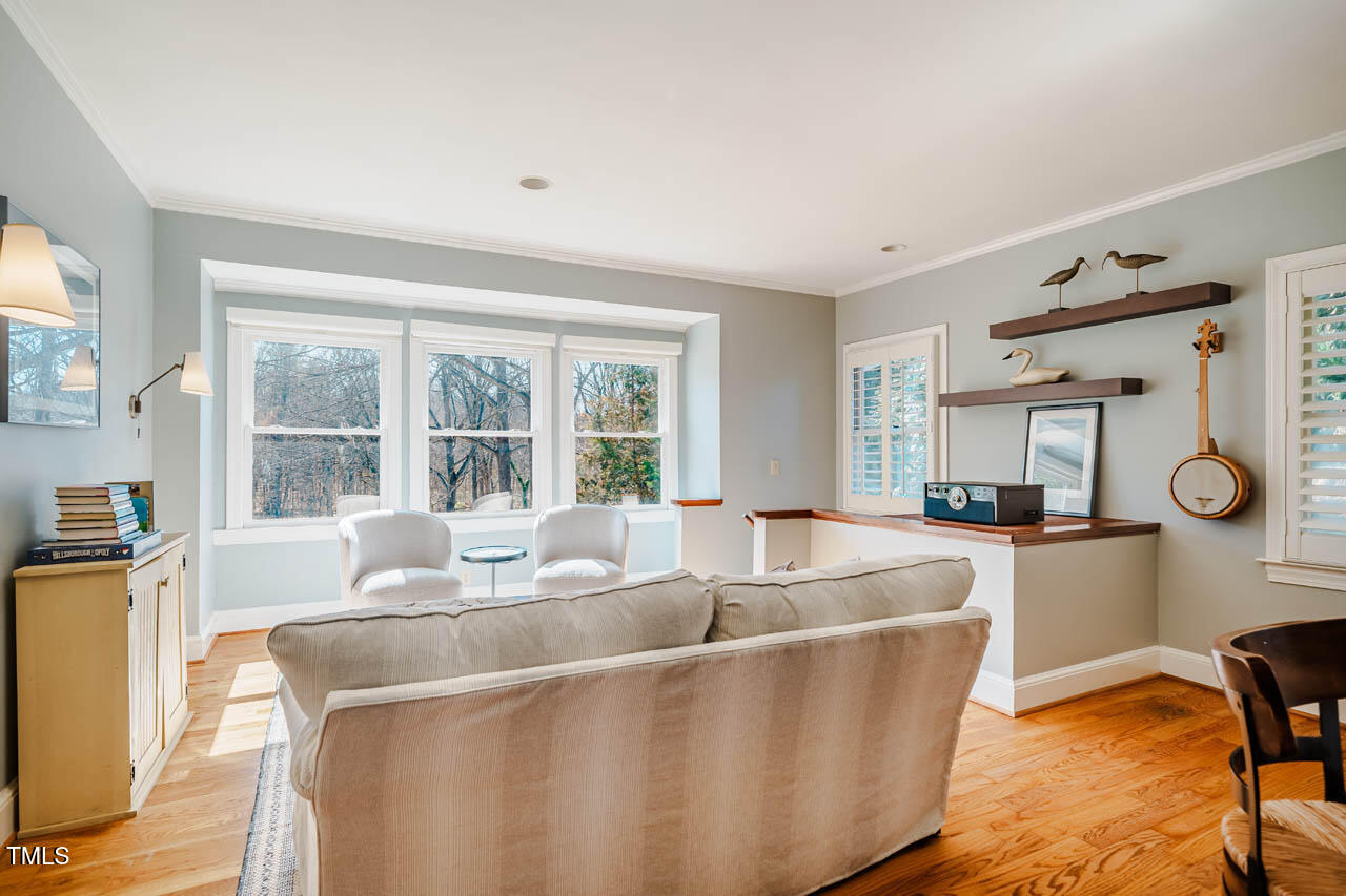 319 W Margaret Lane