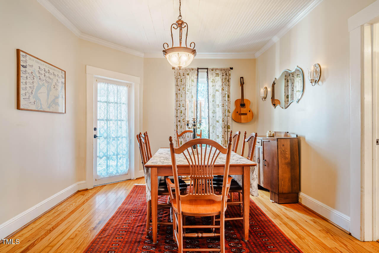 319 W Margaret Lane