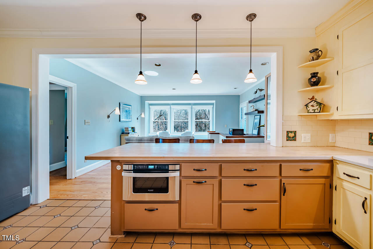 319 W Margaret Lane