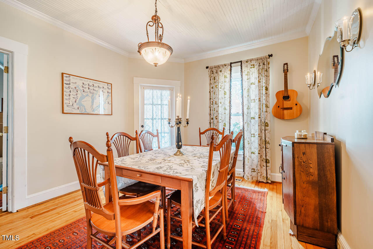 319 W Margaret Lane