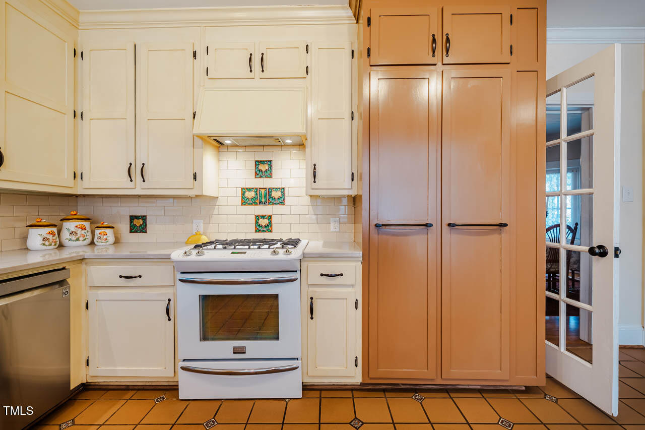319 W Margaret Lane