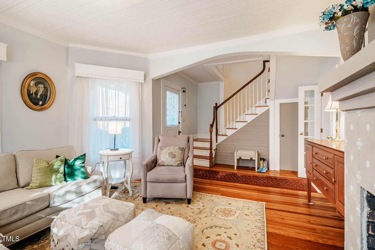 319 W Margaret Lane