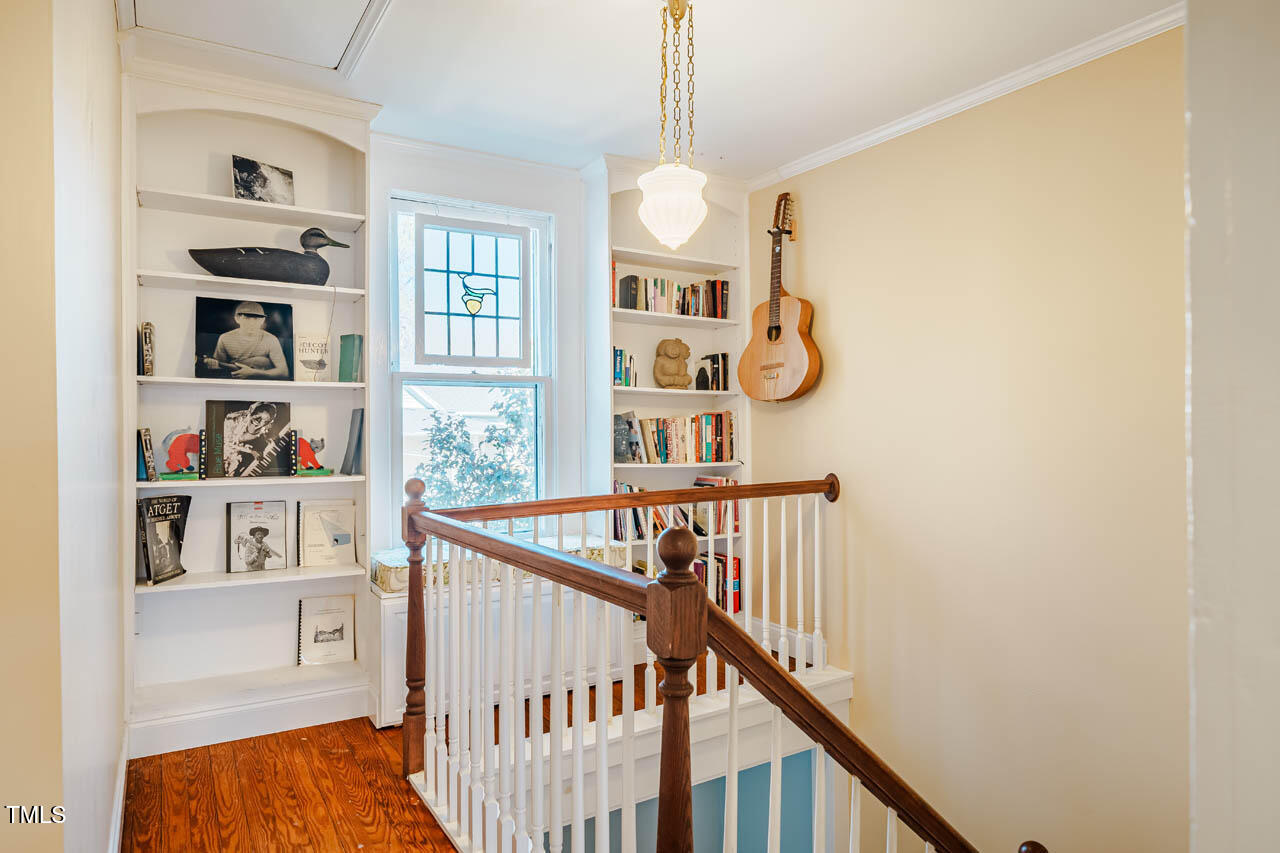319 W Margaret Lane