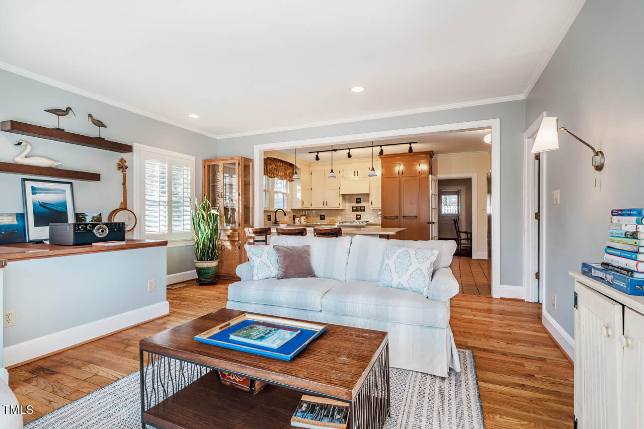 319 W Margaret Lane