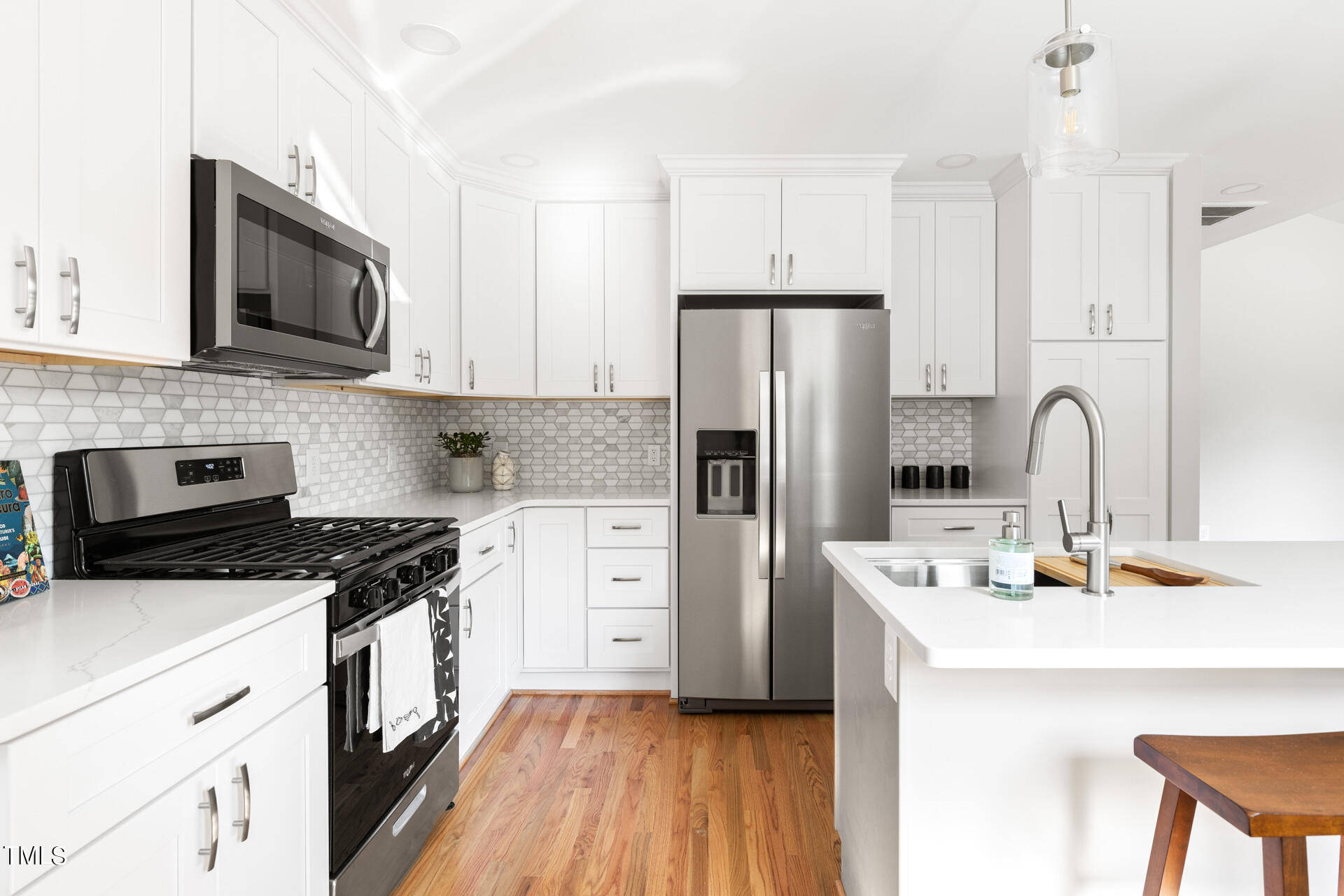 122 W Union Street