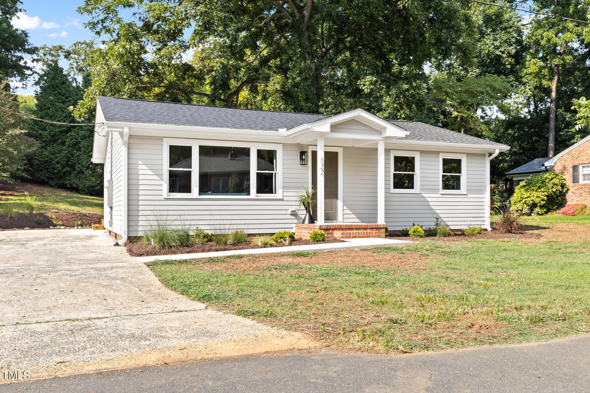 122 W Union Street