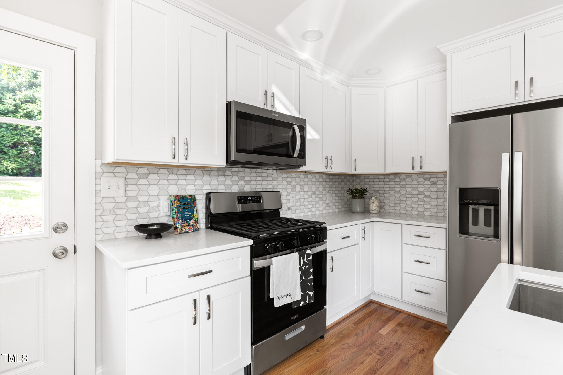 122 W Union Street