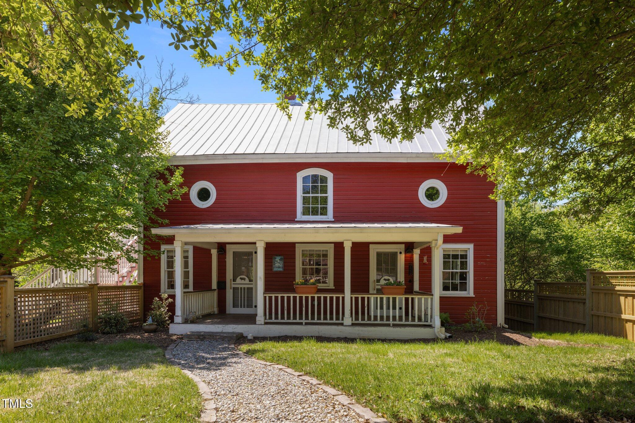 109 N Hassel Street