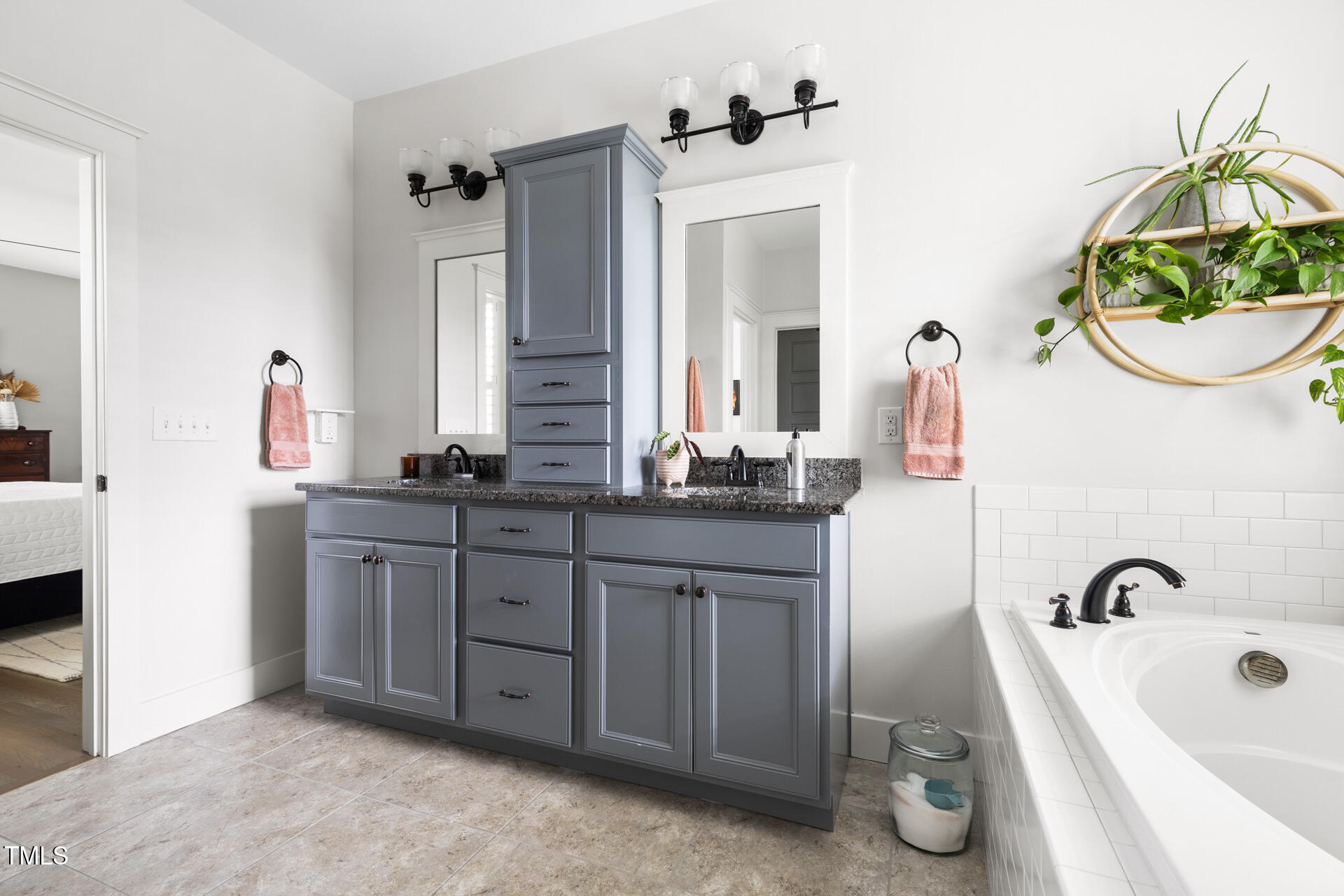 1205 Quincy Cottage Road