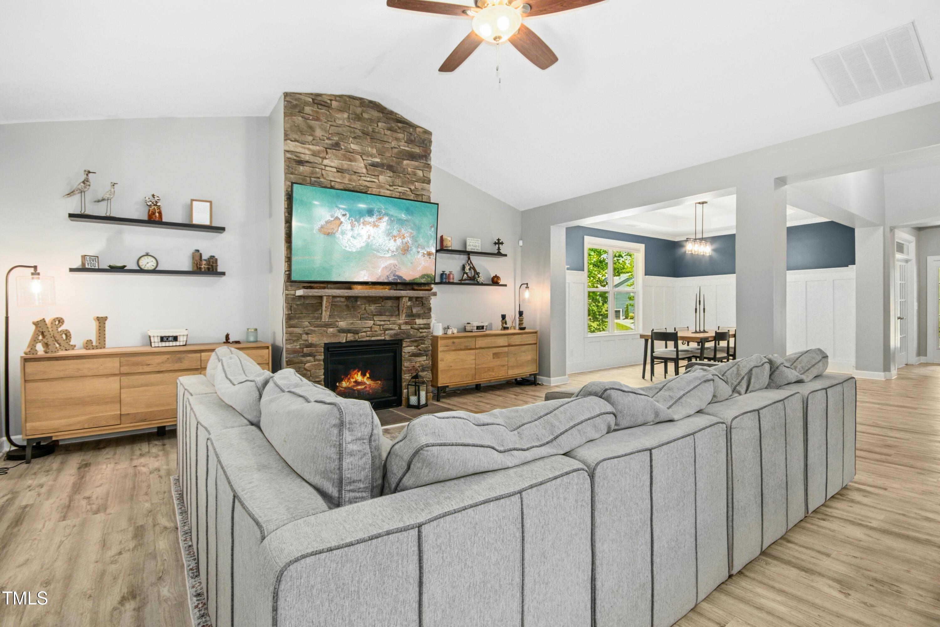 619 E Hatterleigh Avenue