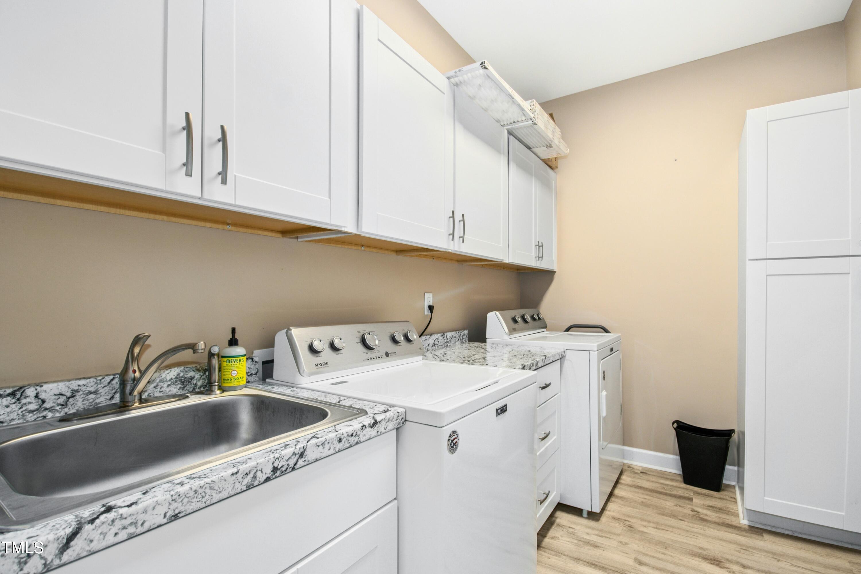 619 E Hatterleigh Avenue