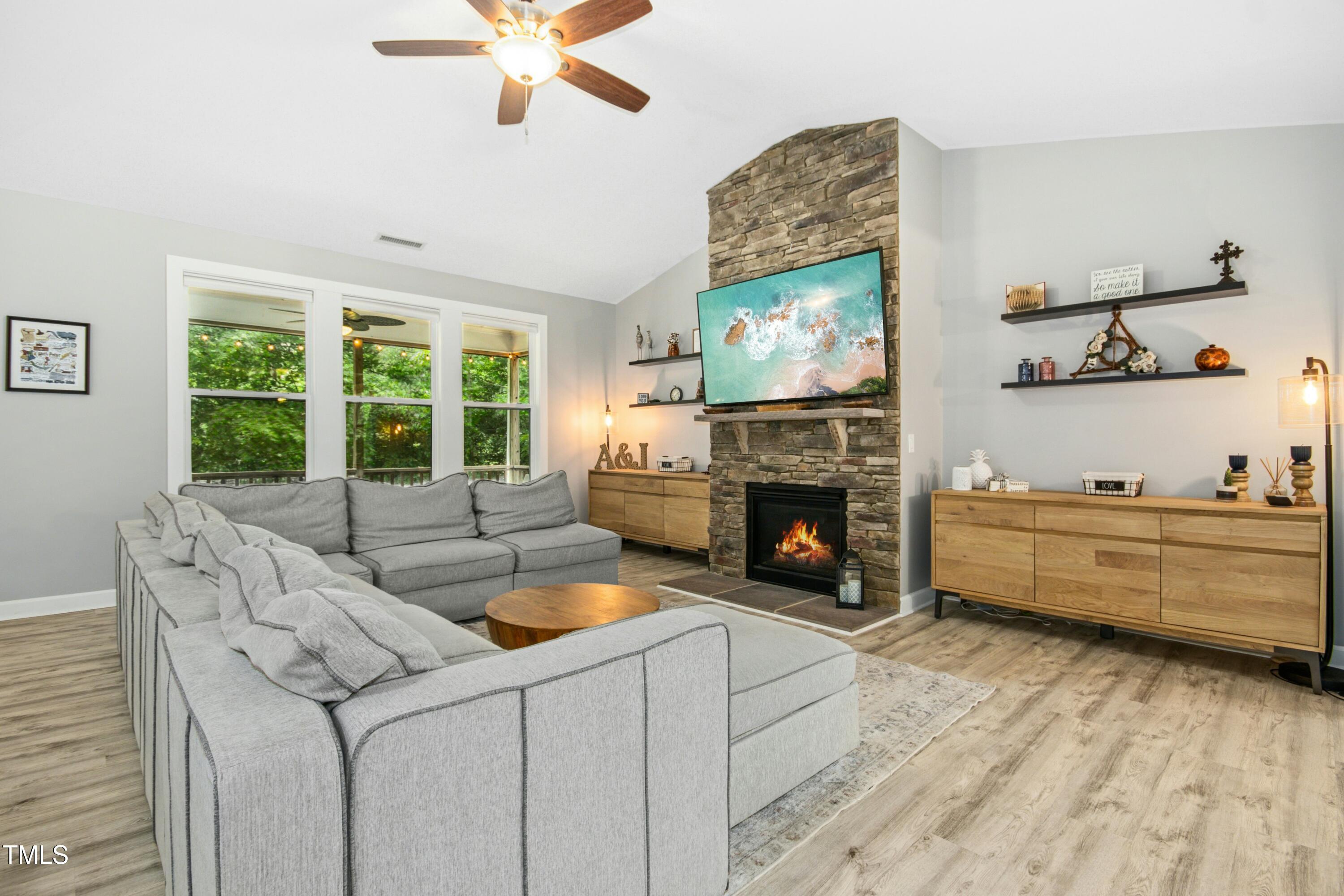 619 E Hatterleigh Avenue