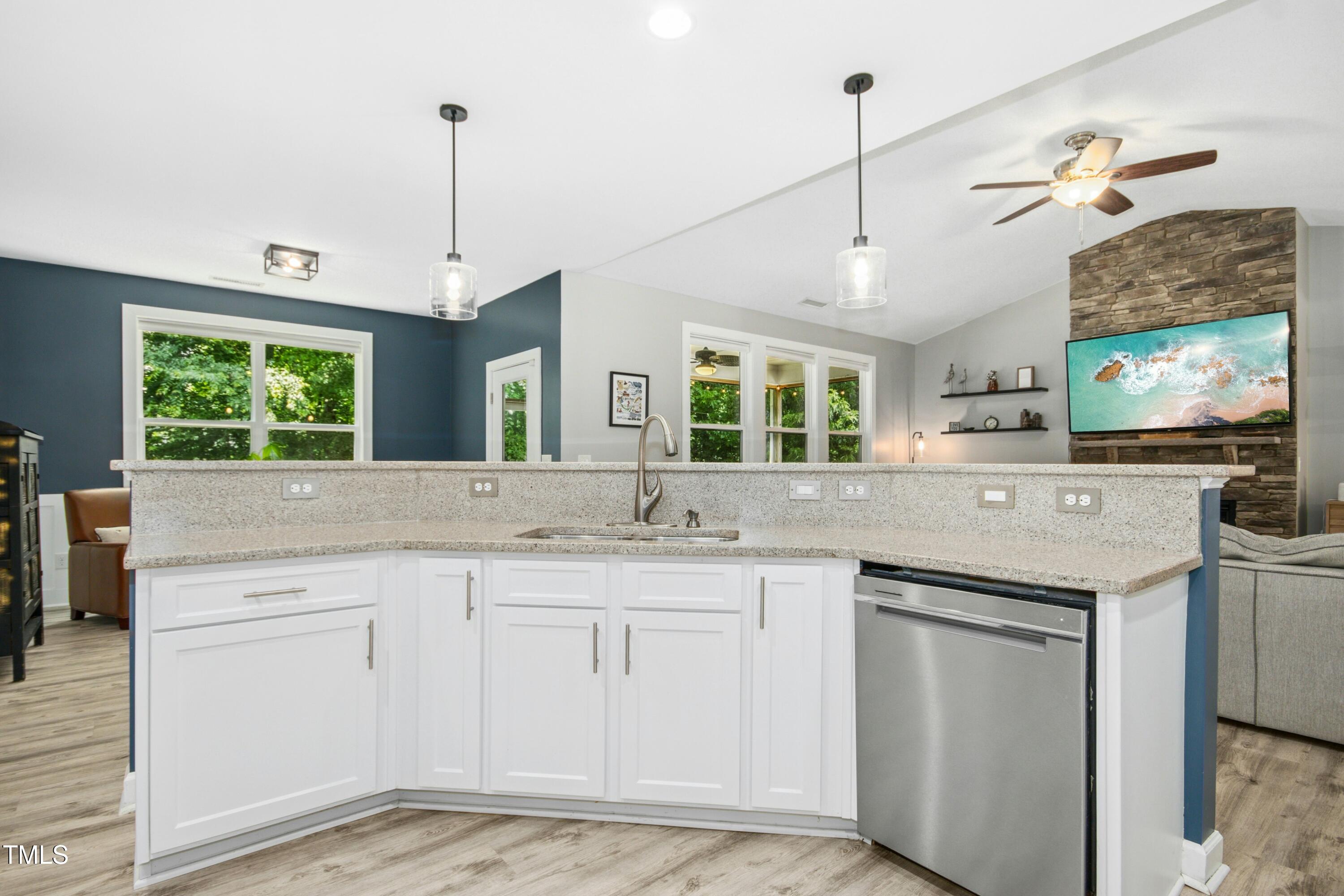 619 E Hatterleigh Avenue