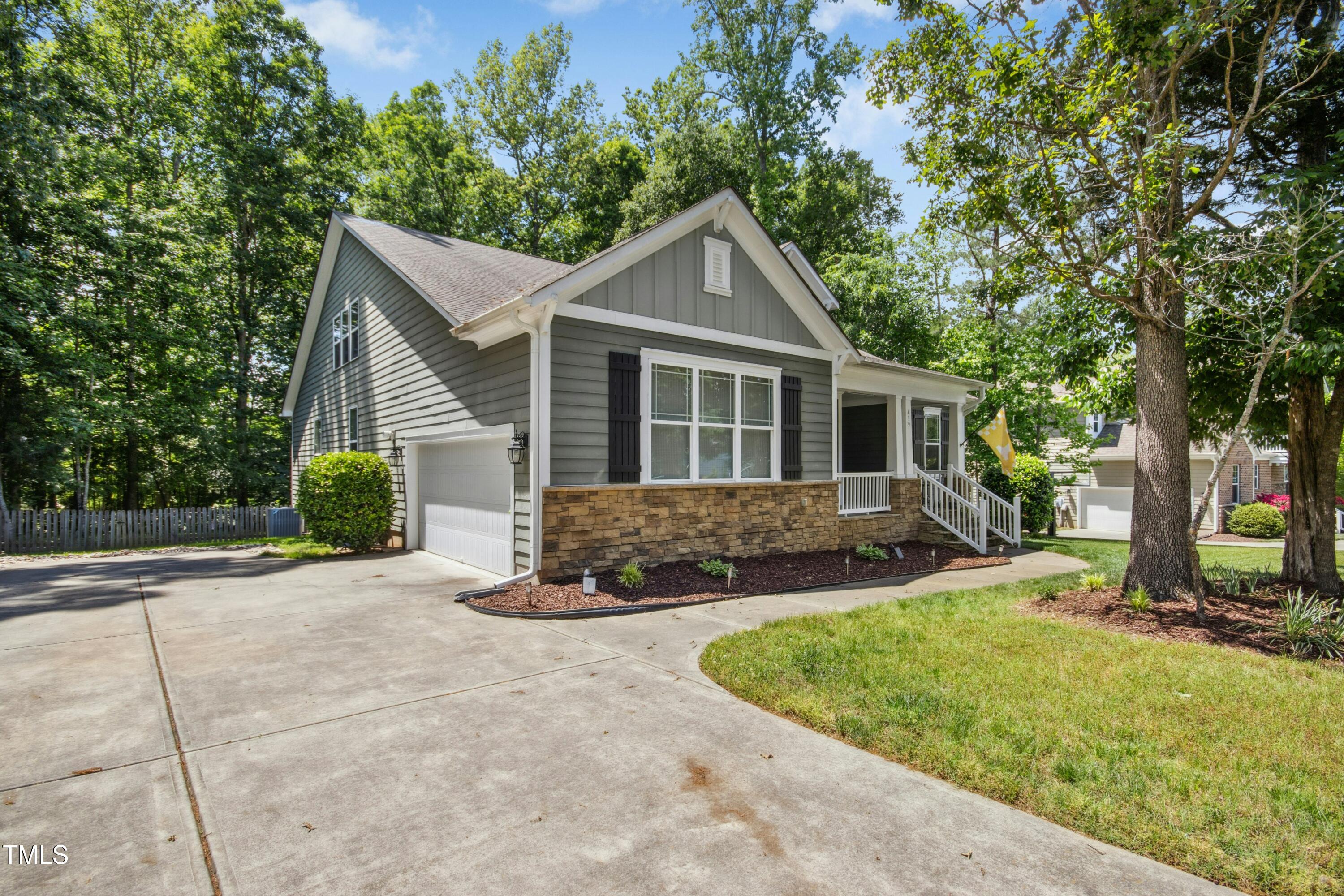 619 E Hatterleigh Avenue