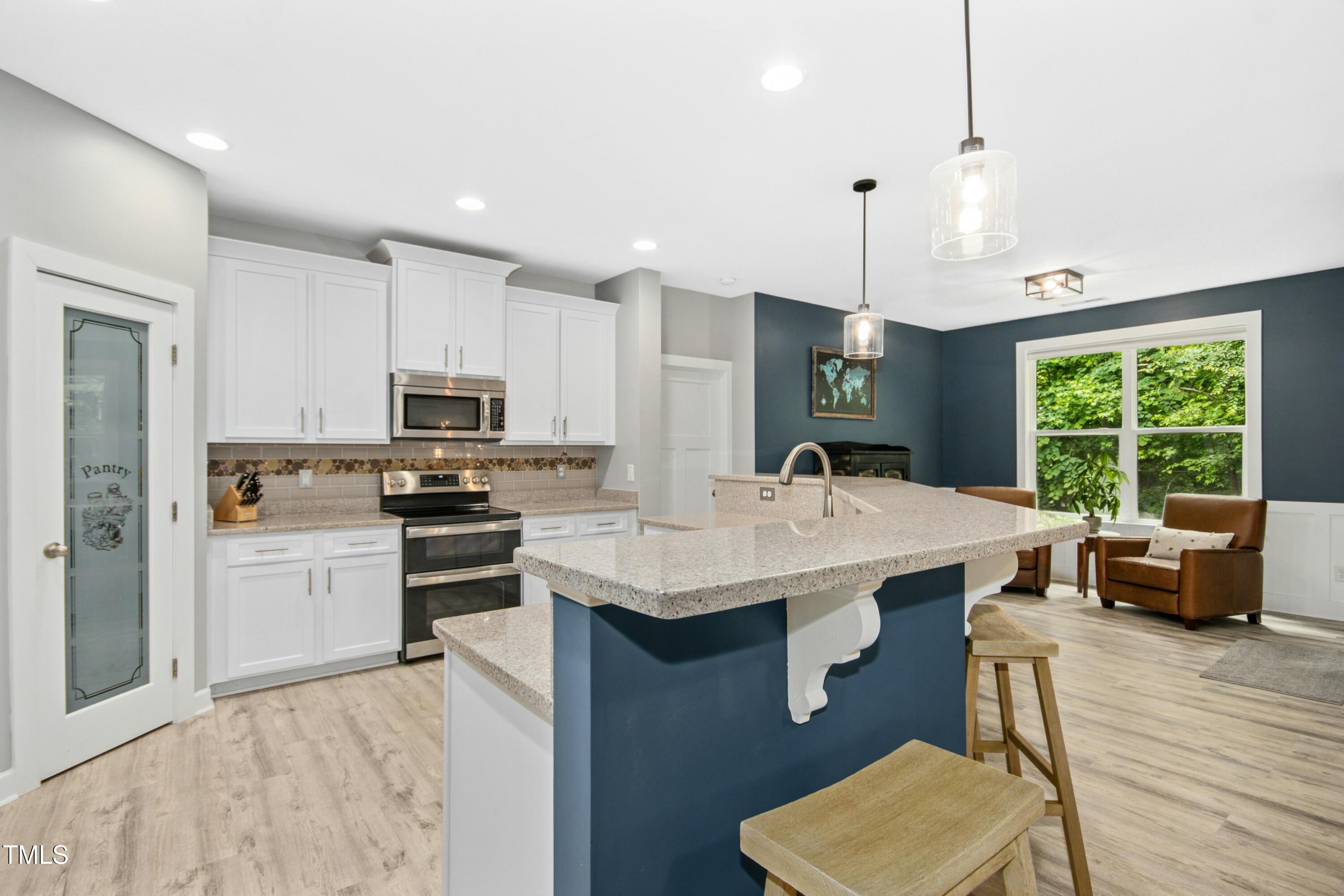 619 E Hatterleigh Avenue