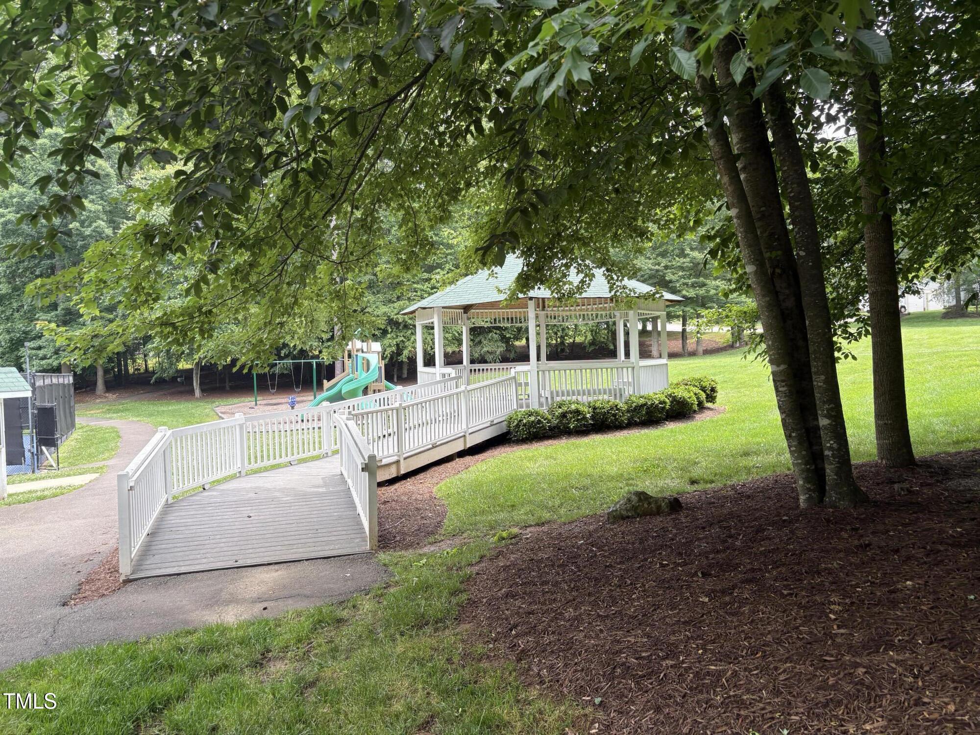 619 E Hatterleigh Avenue