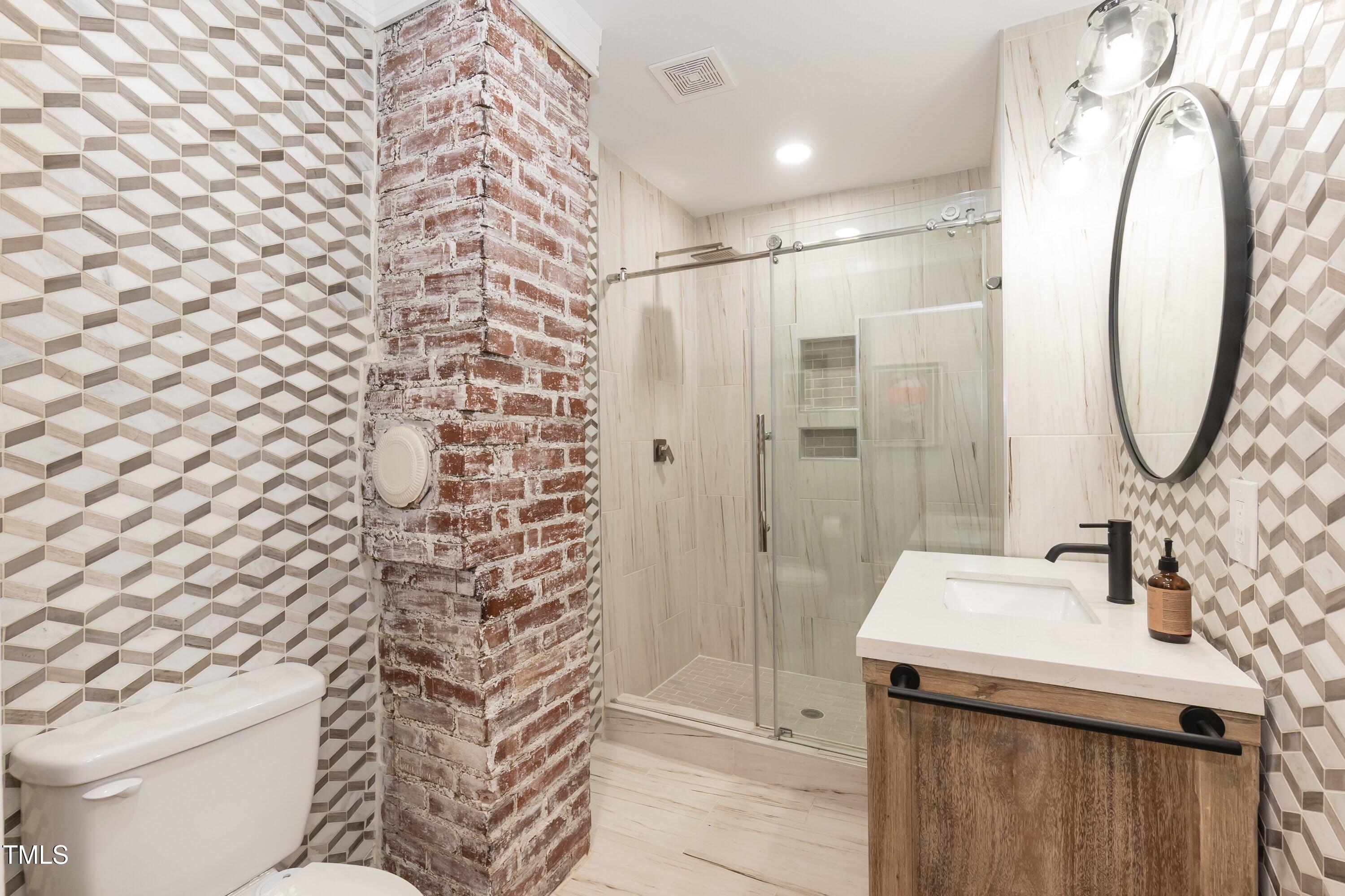 415 W Carver Street, Durham