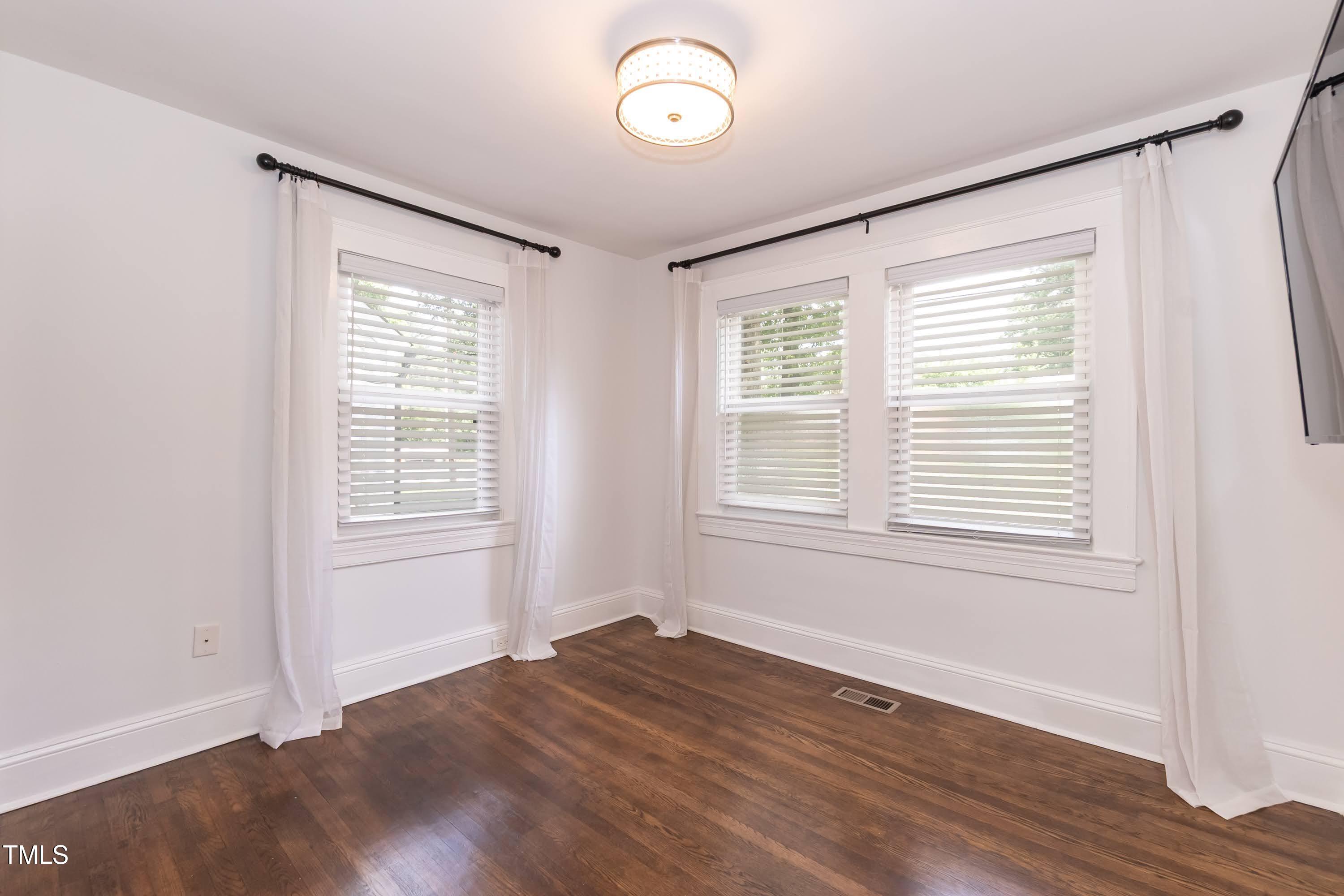 415 W Carver Street, Durham