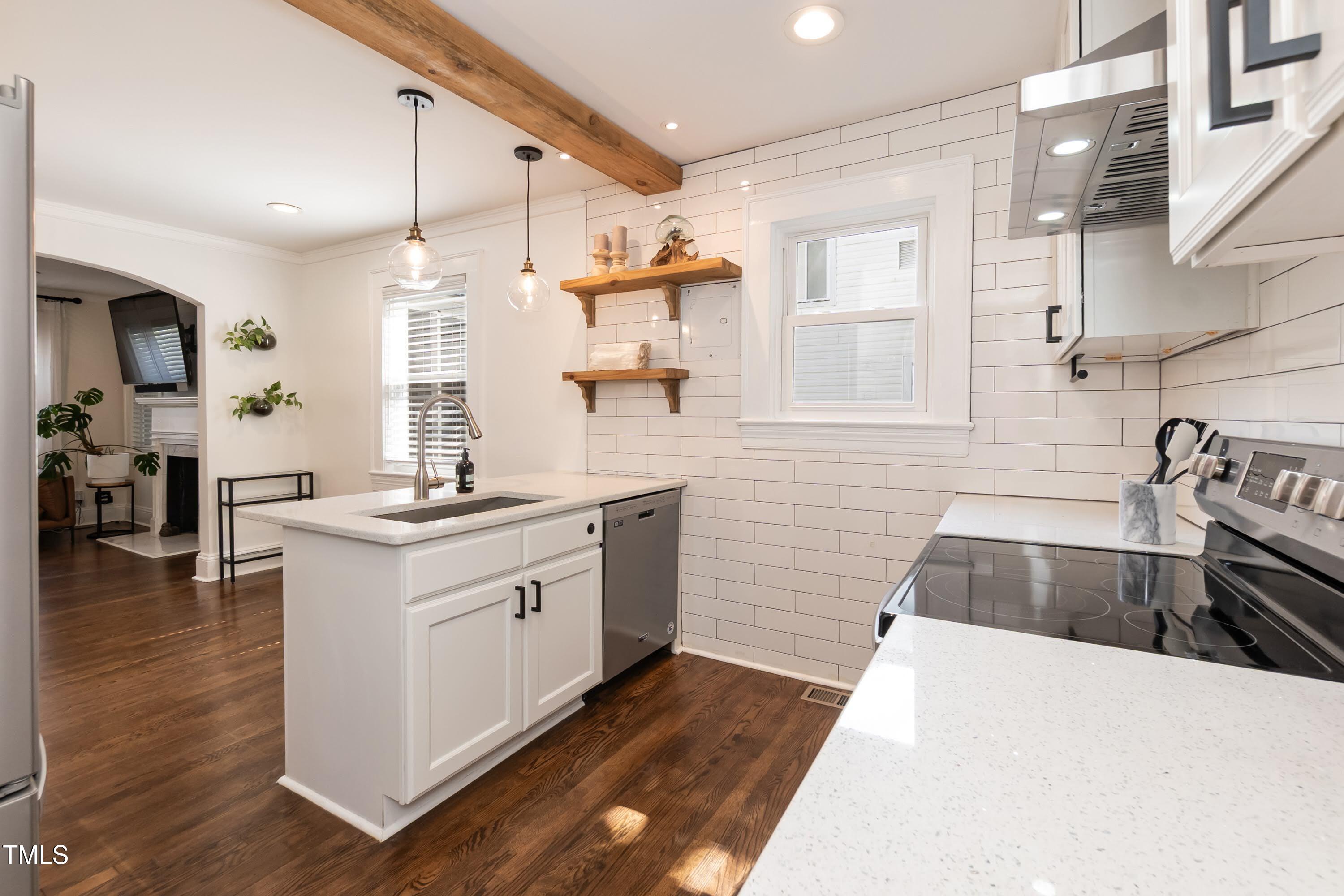 415 W Carver Street, Durham