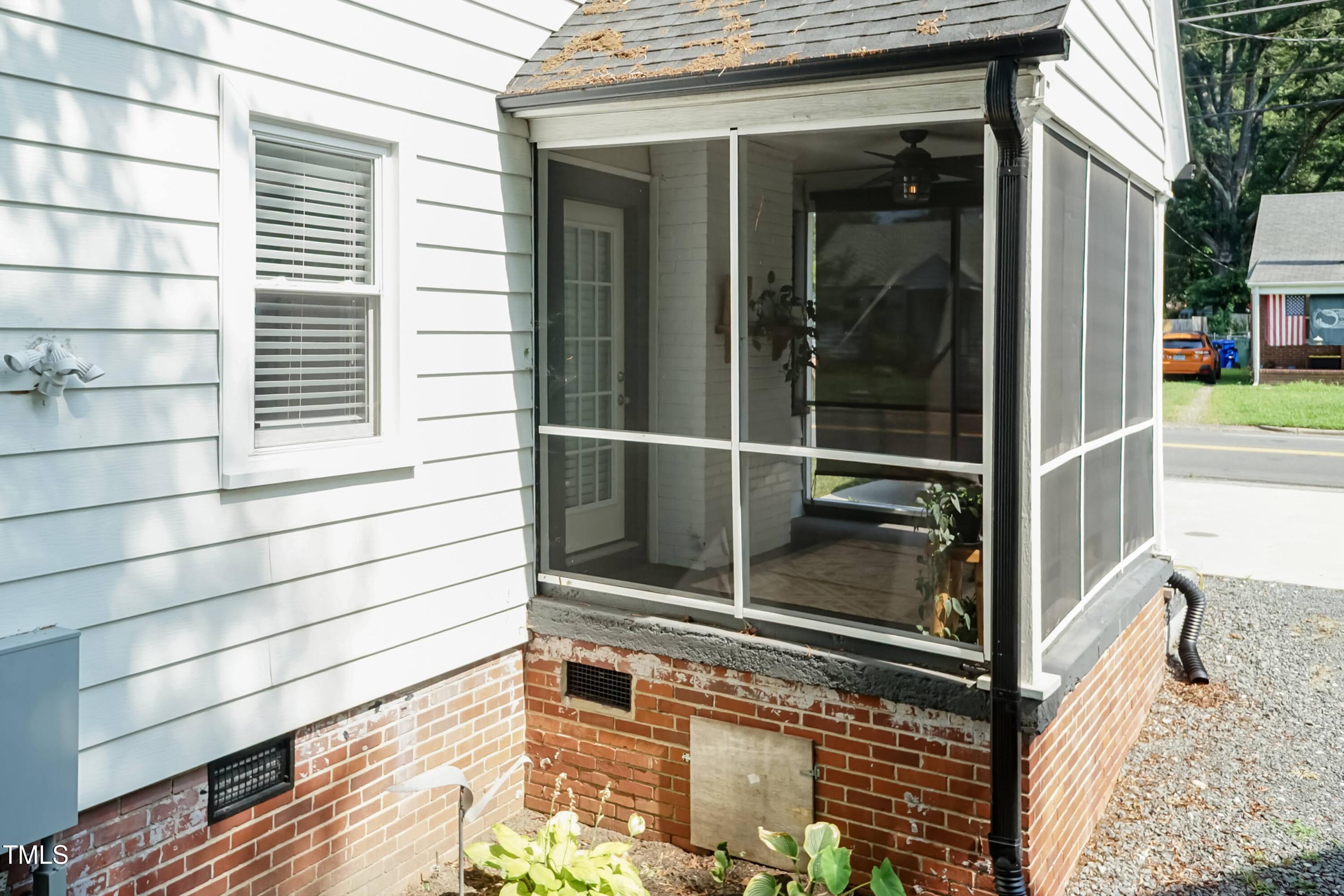 415 W Carver Street, Durham