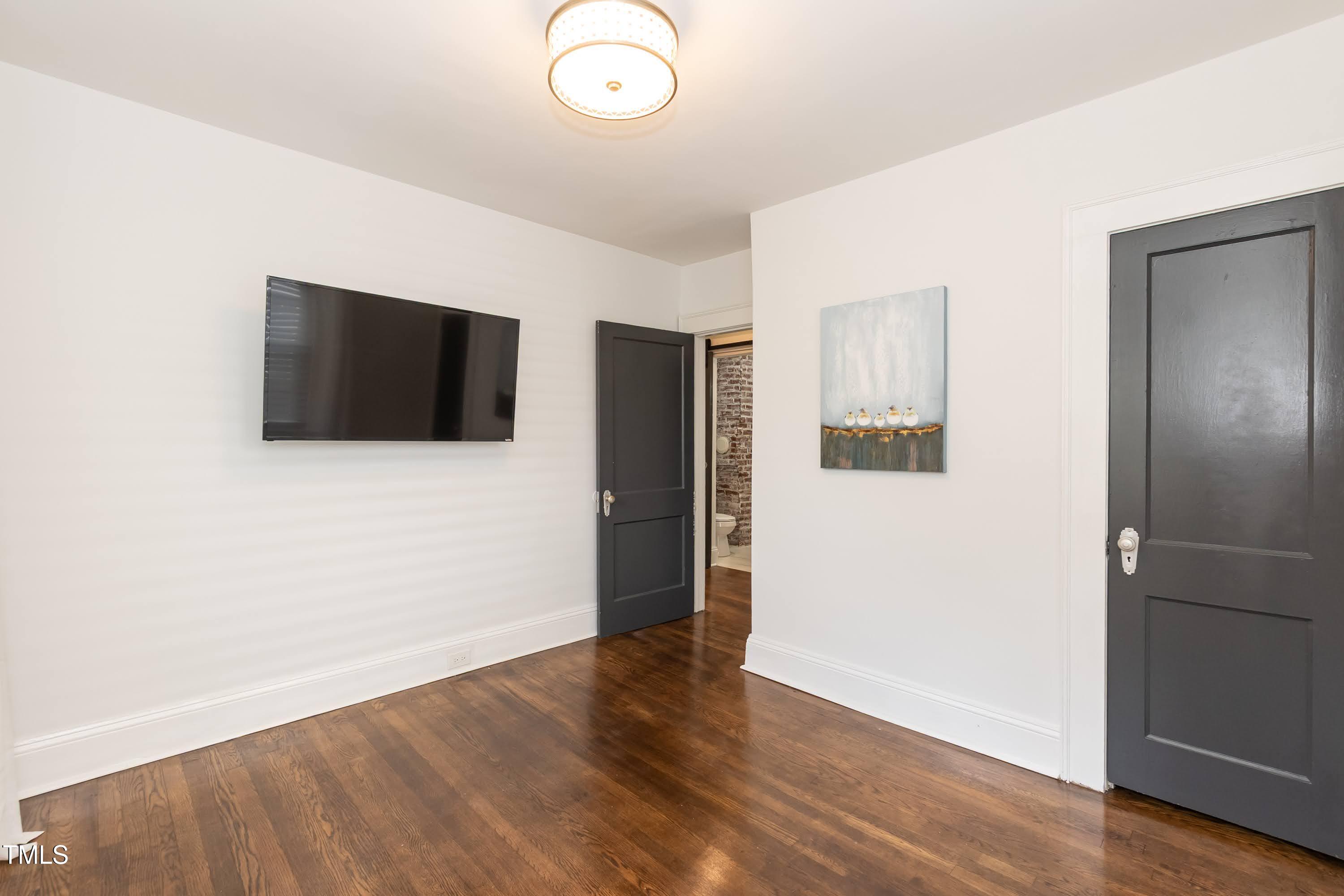 415 W Carver Street, Durham