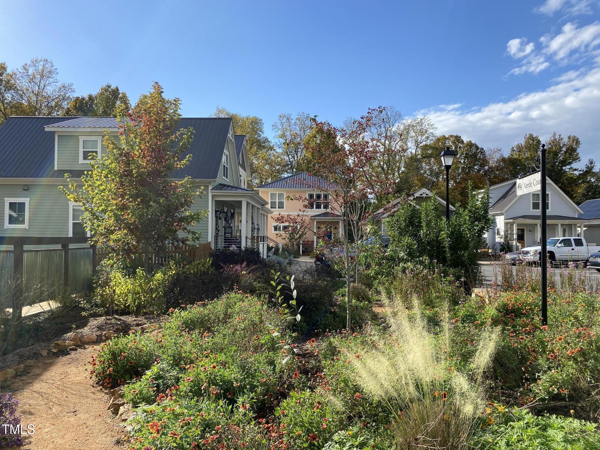 102 Fiori Hill Drive S, Hillsborough