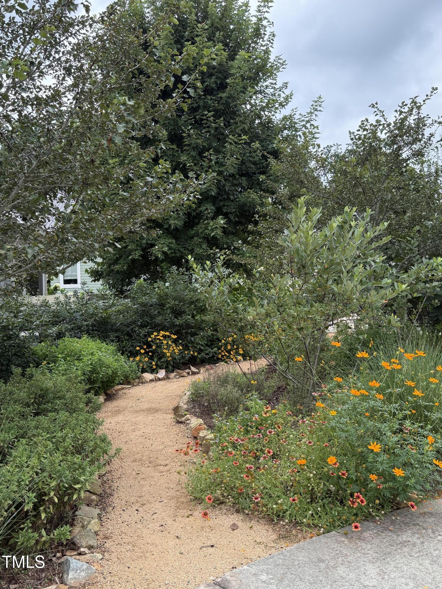 102 Fiori Hill Drive S, Hillsborough