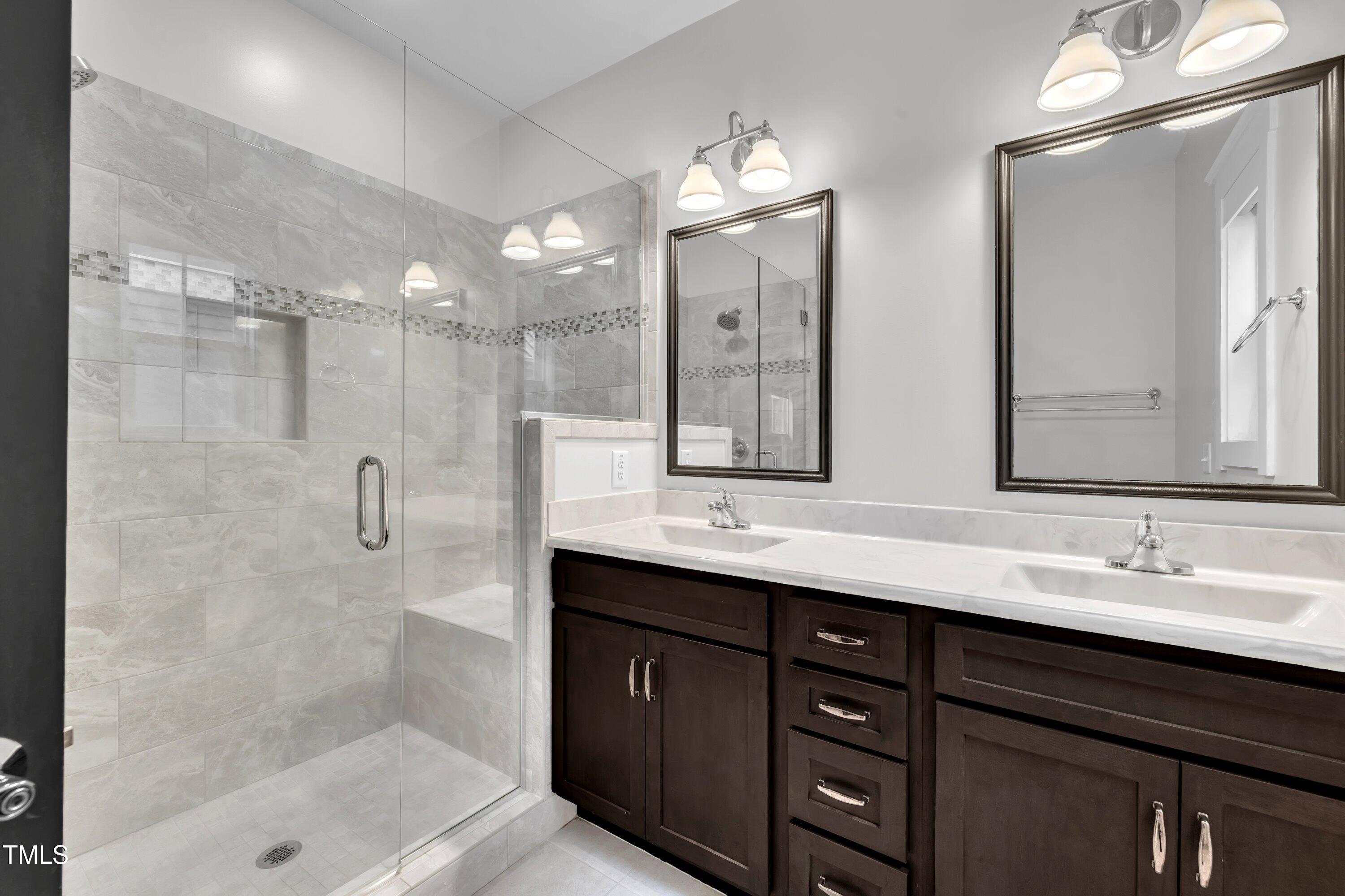 102 Fiori Hill Drive S, Hillsborough