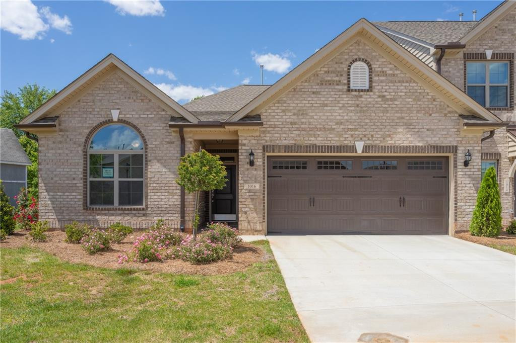 1097 Beechcraft Drive # 141