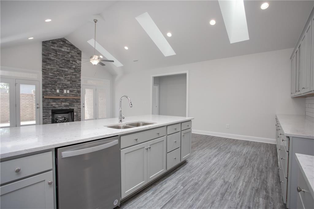 1097 Beechcraft Drive # 141