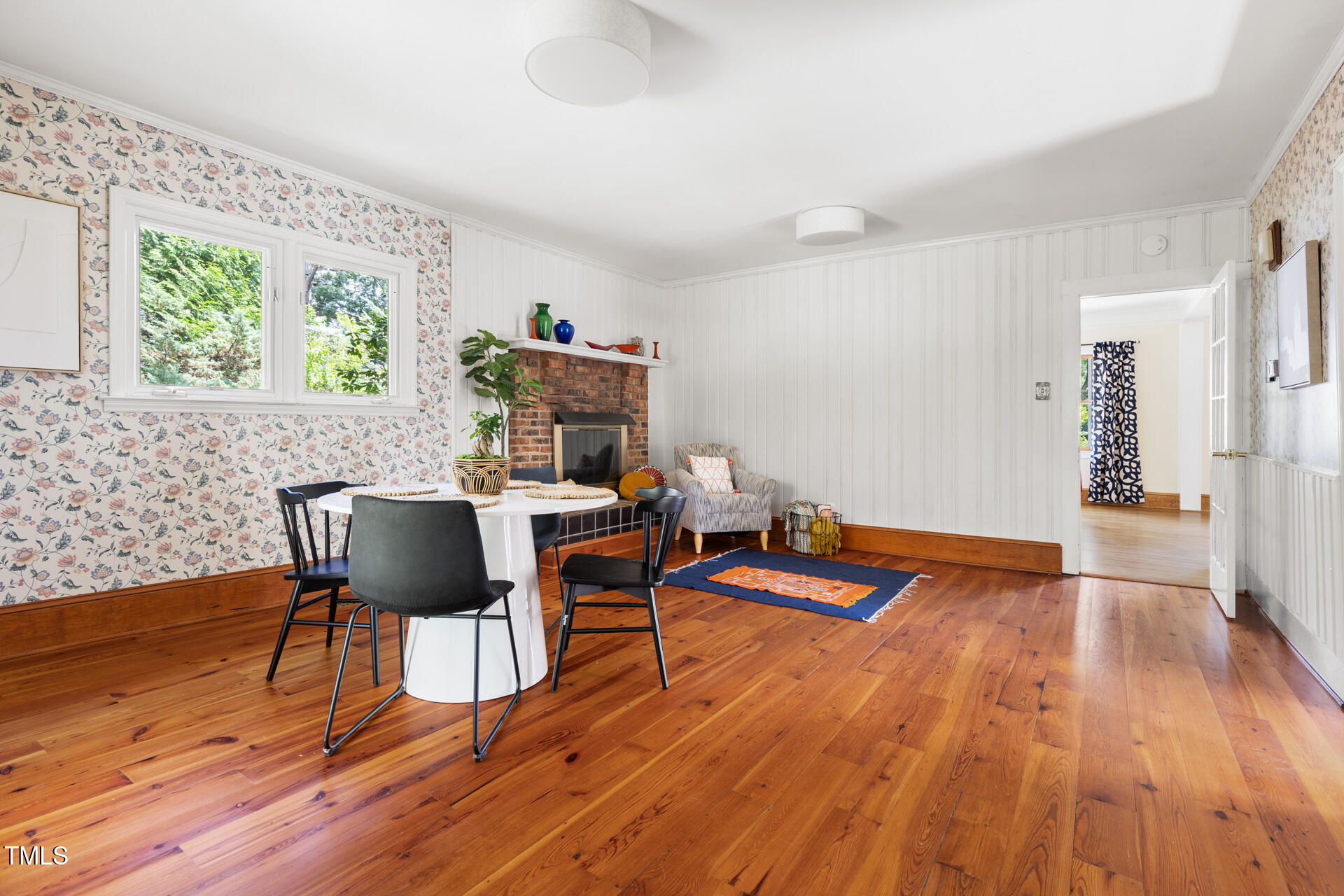 215 N Occoneechee Street