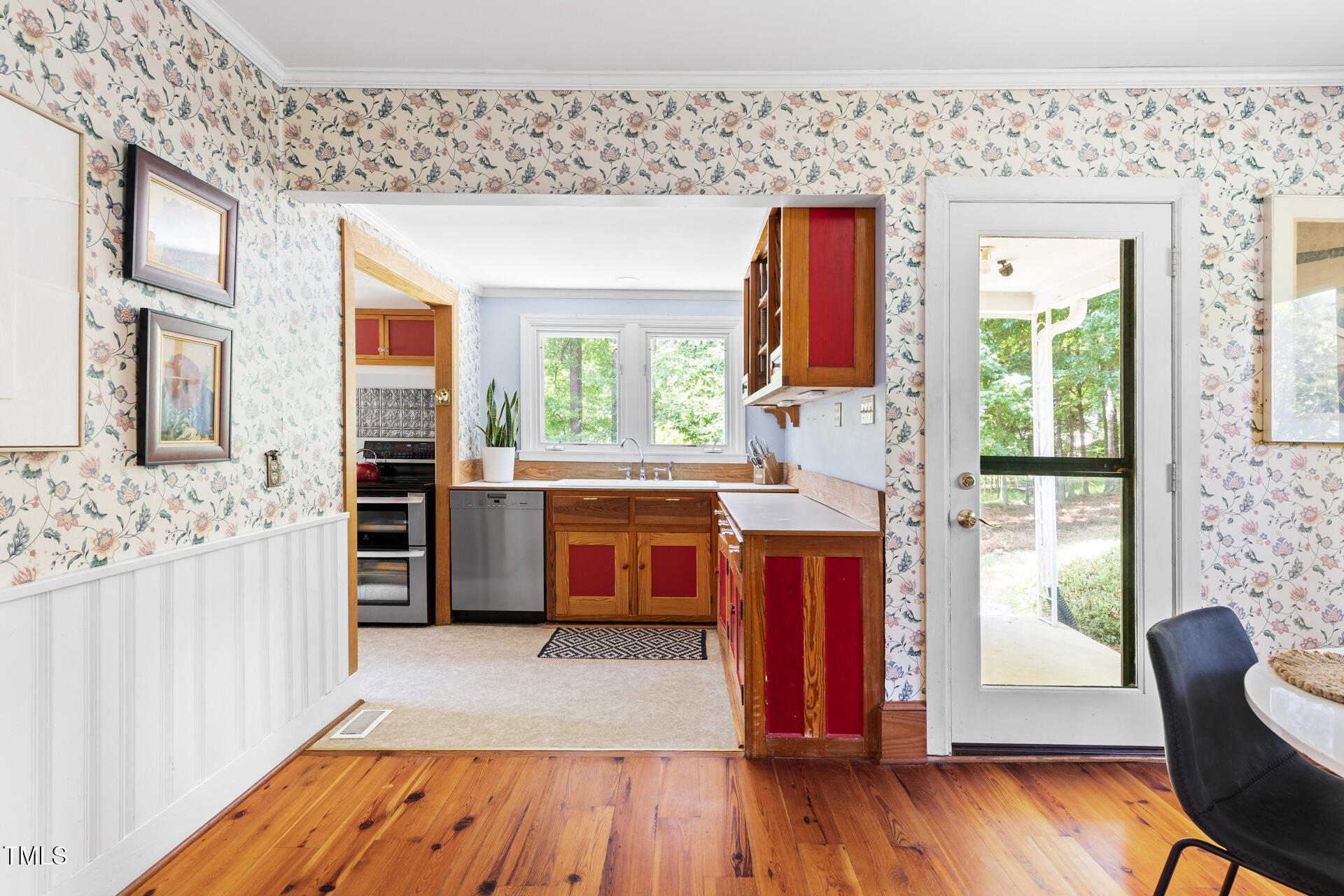 215 N Occoneechee Street