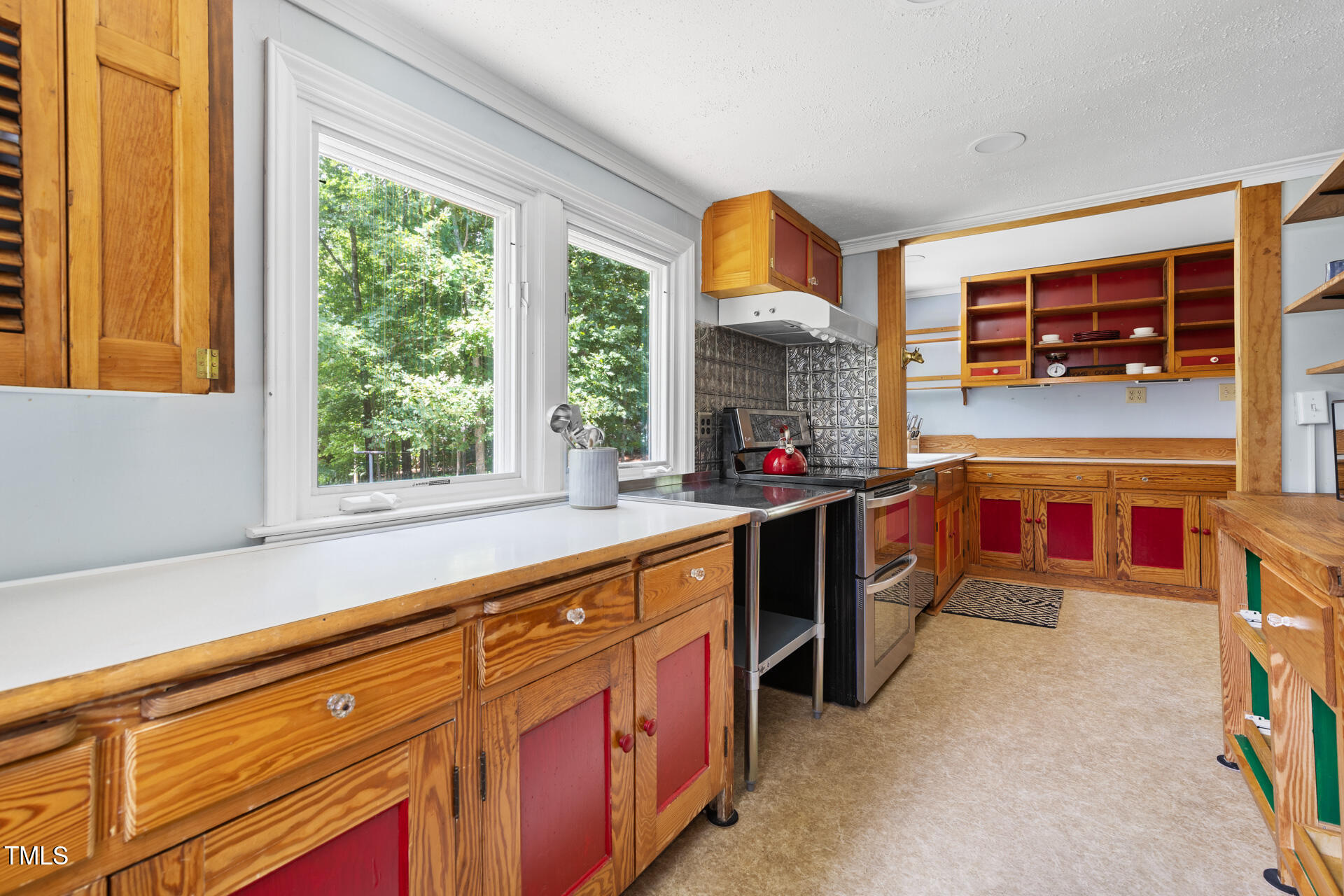 215 N Occoneechee Street