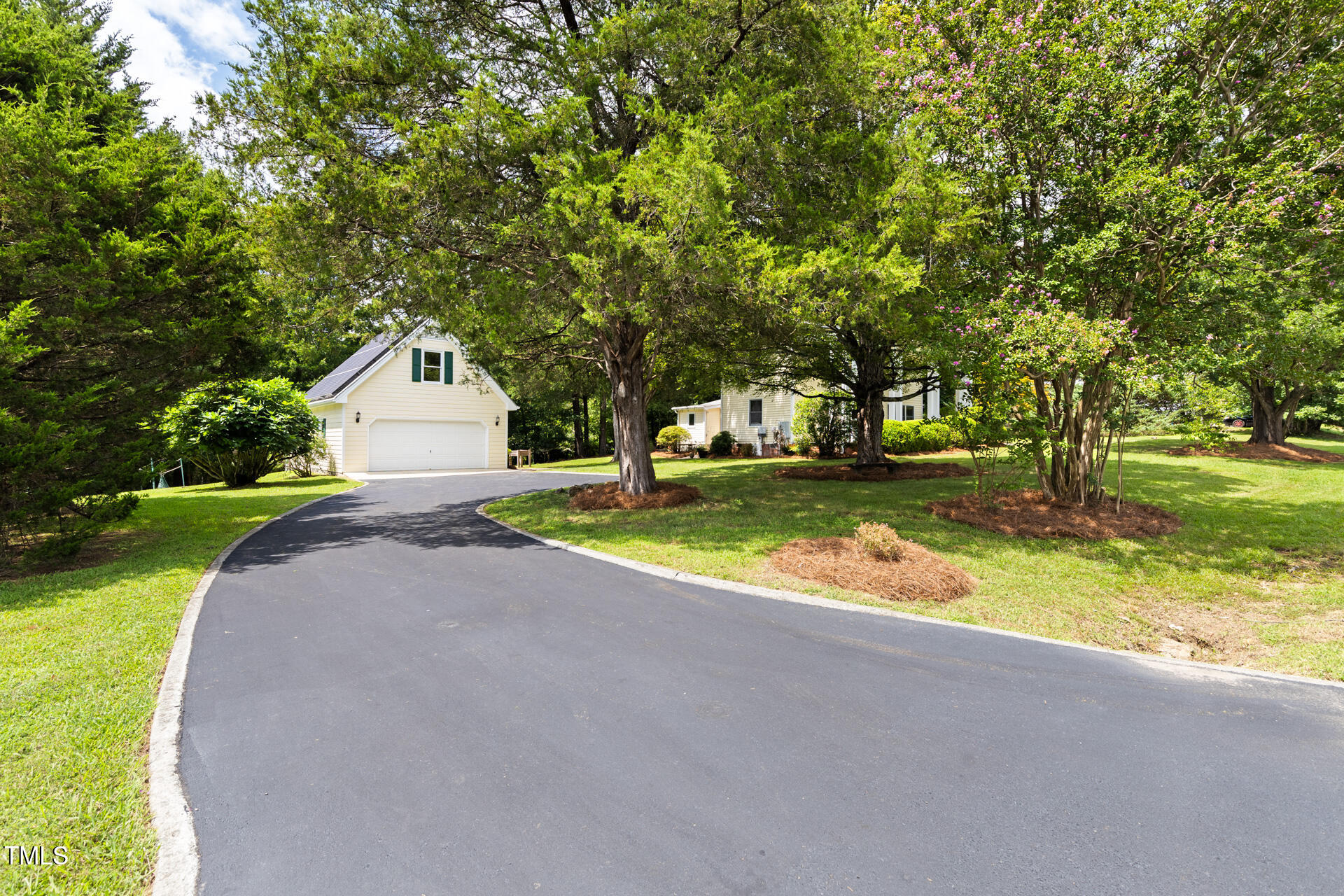 215 N Occoneechee Street