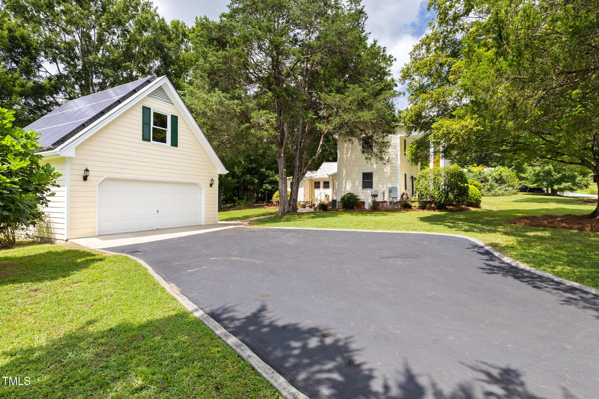 215 N Occoneechee Street