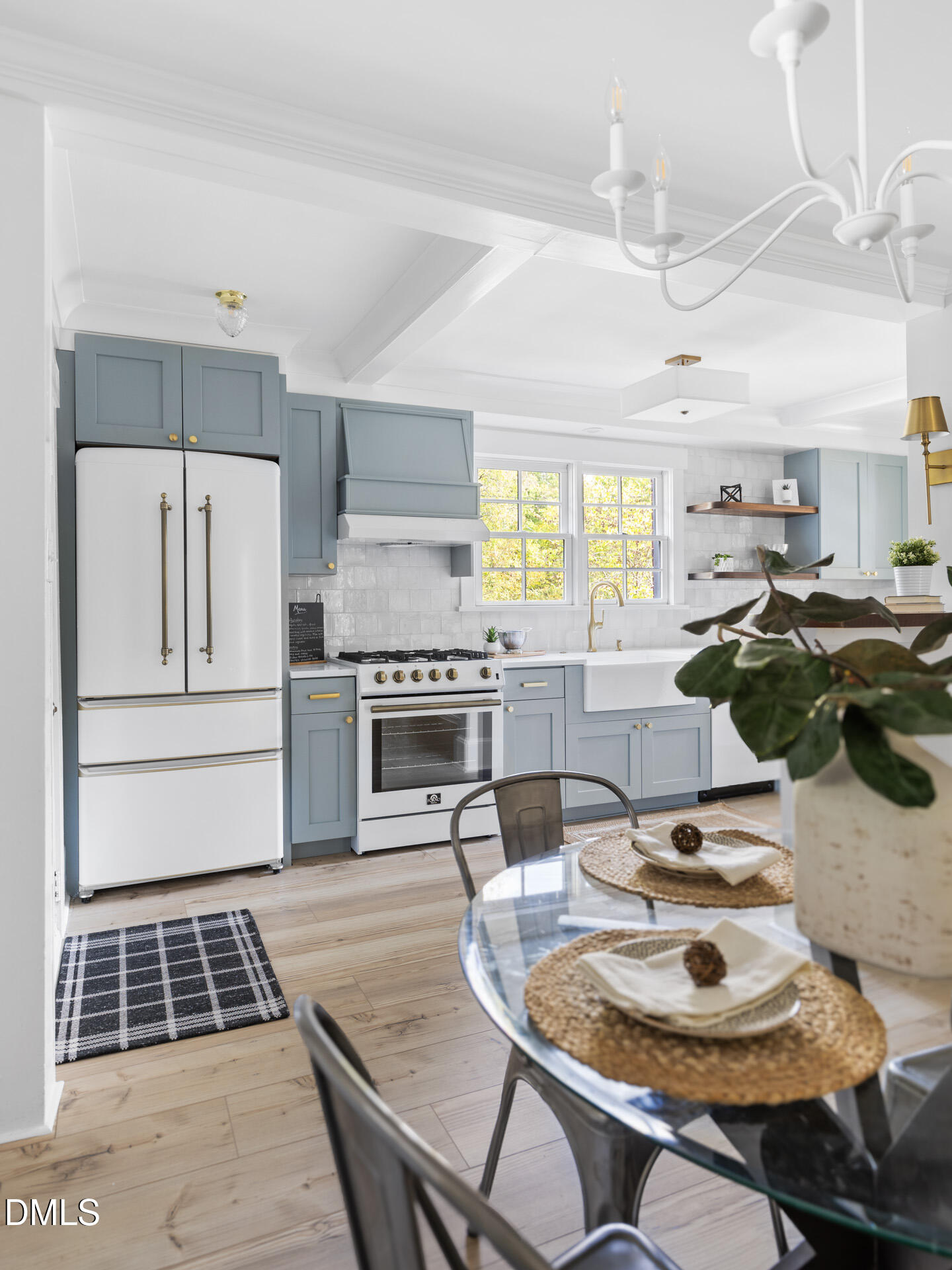 320 W Orange Street