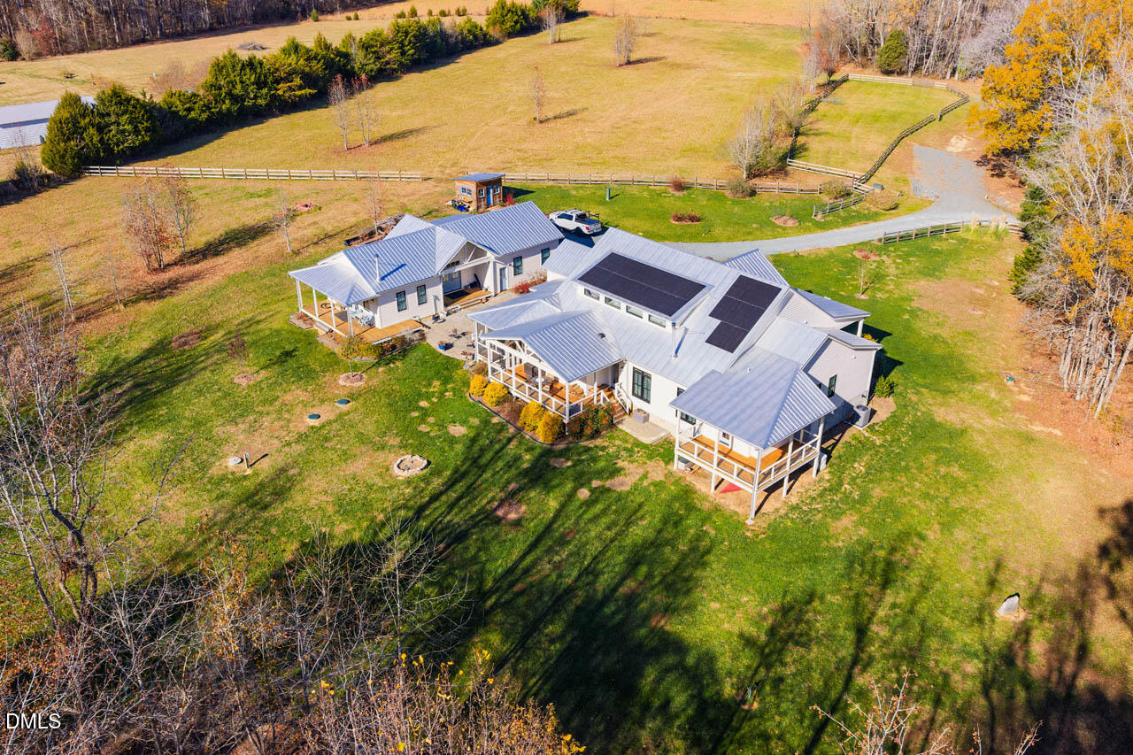 3833 Blakely Way
