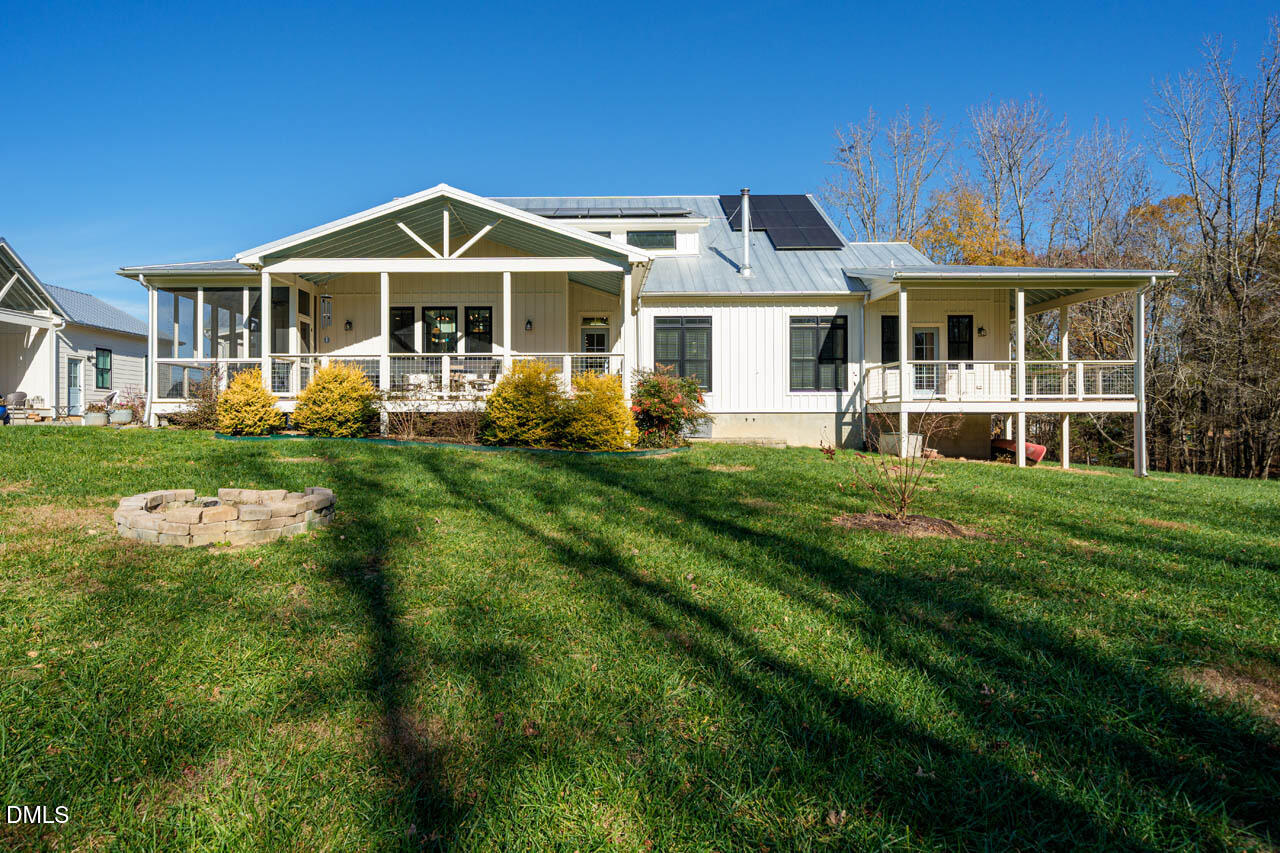 3833 Blakely Way