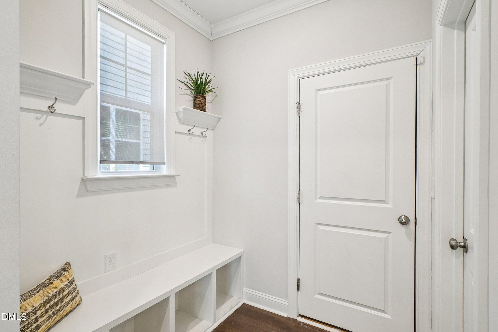 348 Abbot Place
