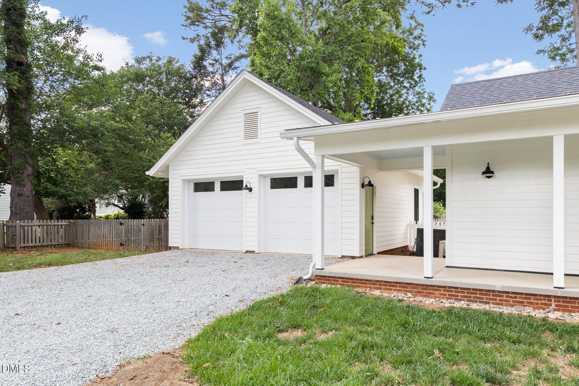 233 Lydia Lane