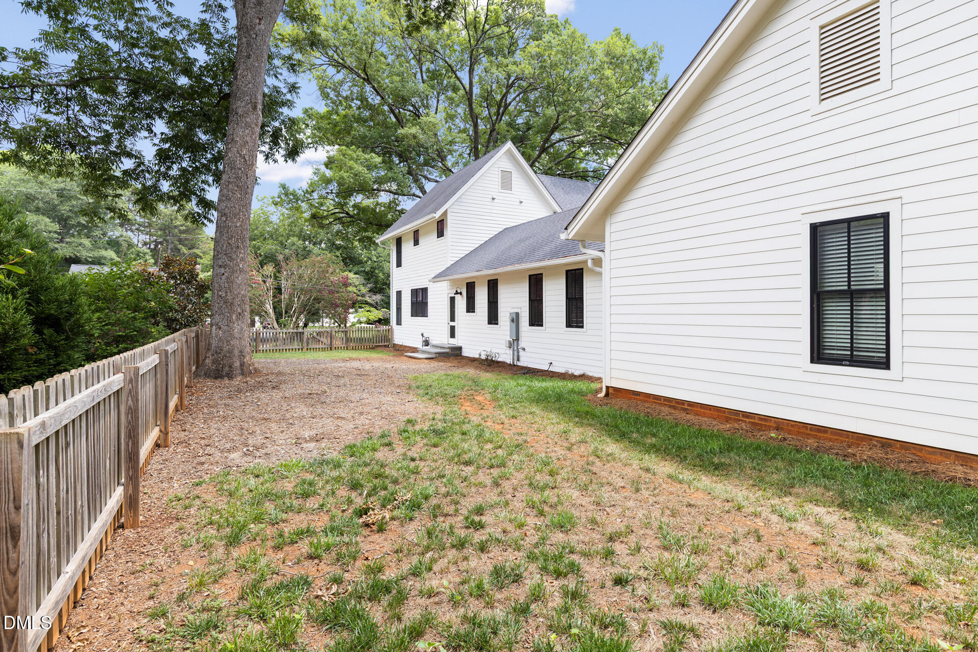 233 Lydia Lane