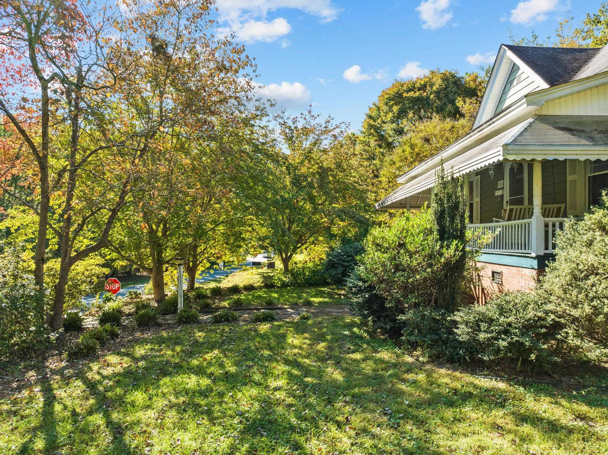 108 S Occoneechee Street