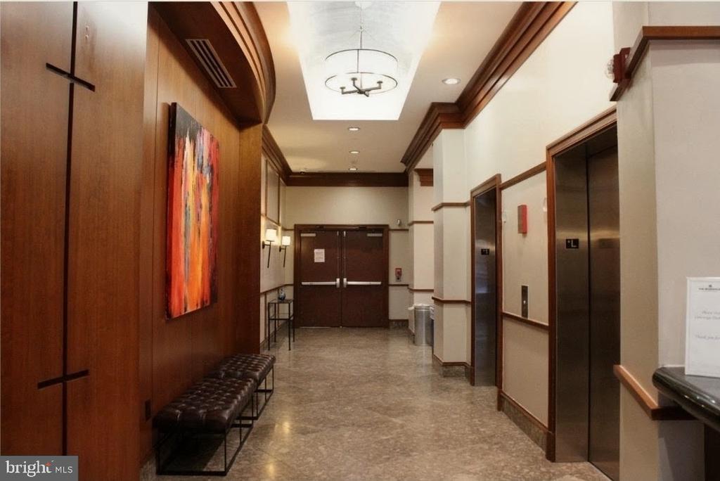 777 7TH NW Unit: 424