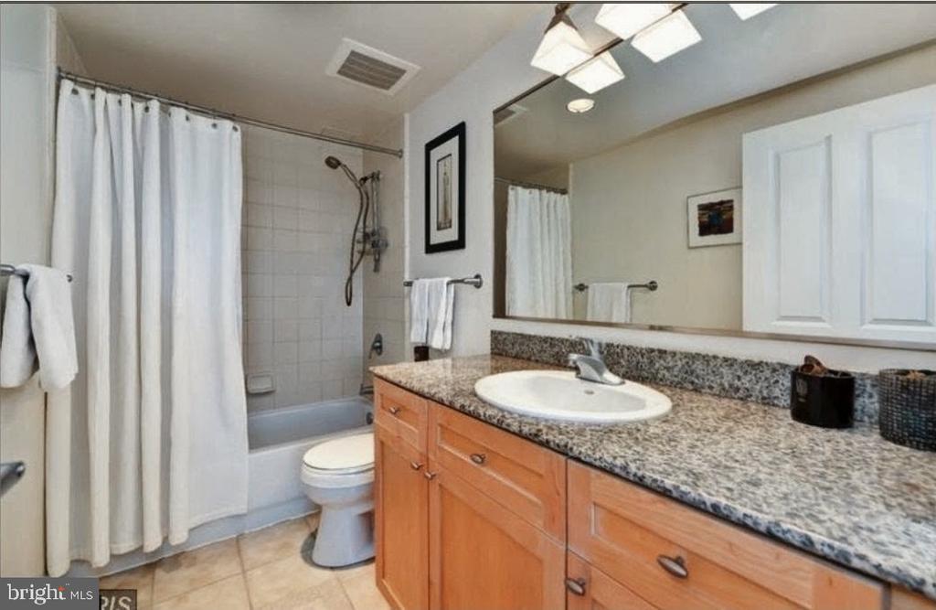 777 7TH NW Unit: 424