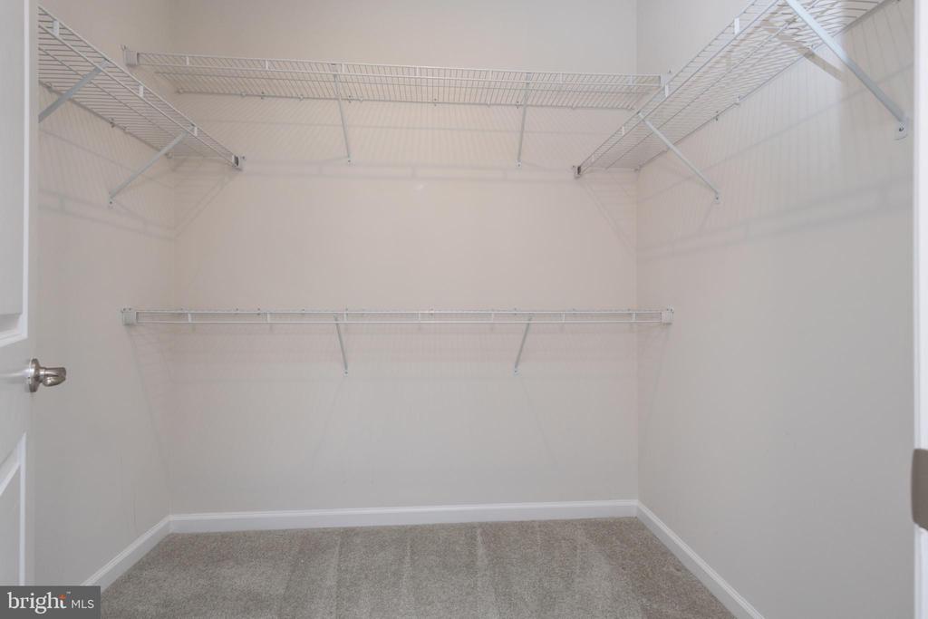 2938 HEBRON LANE