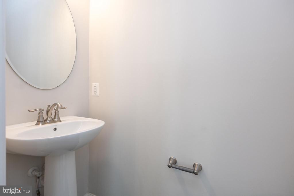 2938 HEBRON LANE