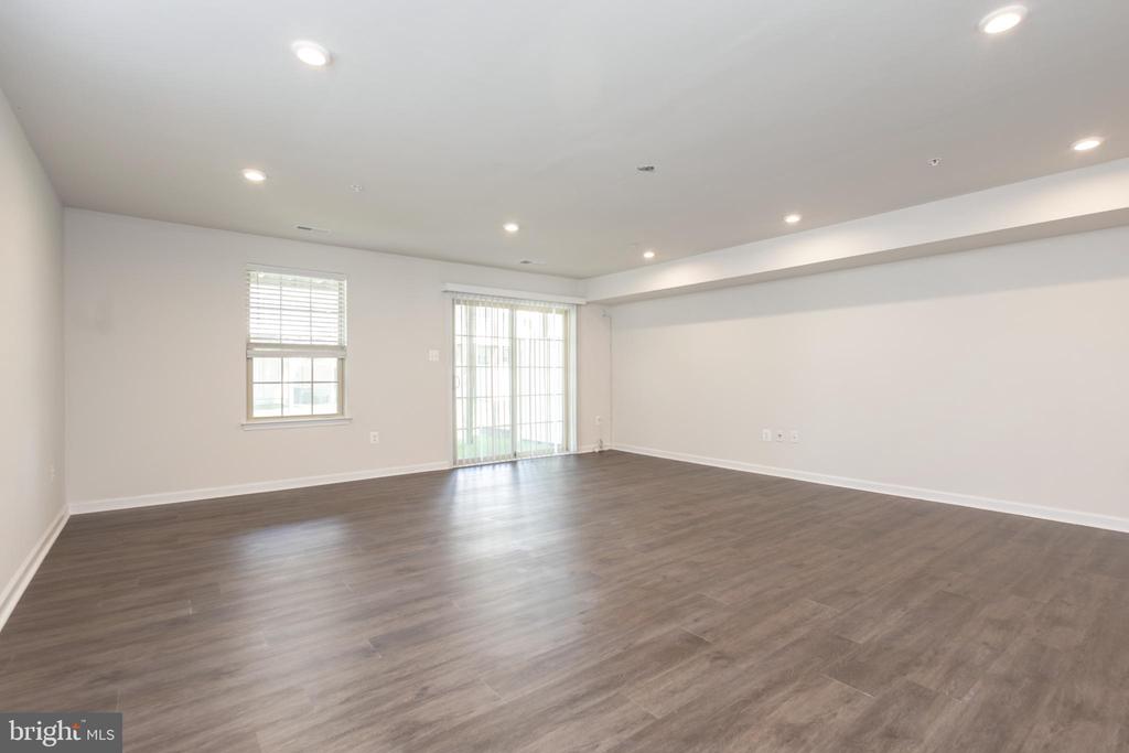 2938 HEBRON LANE