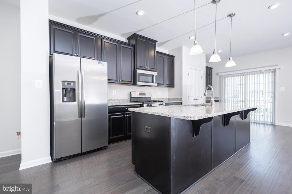 2938 HEBRON LANE