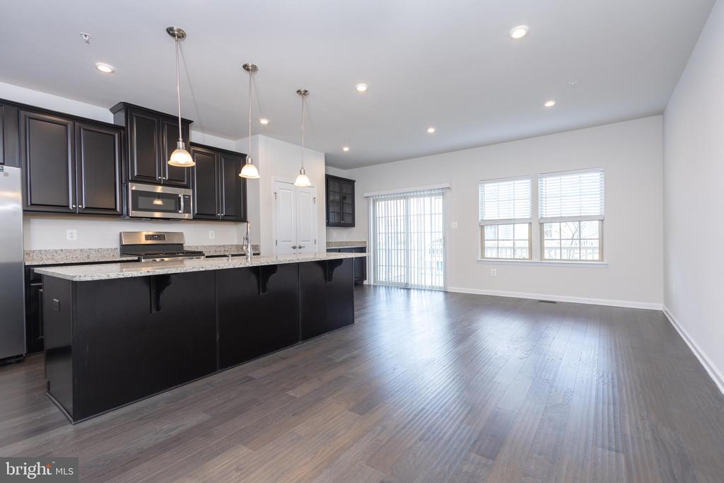 2938 HEBRON LANE