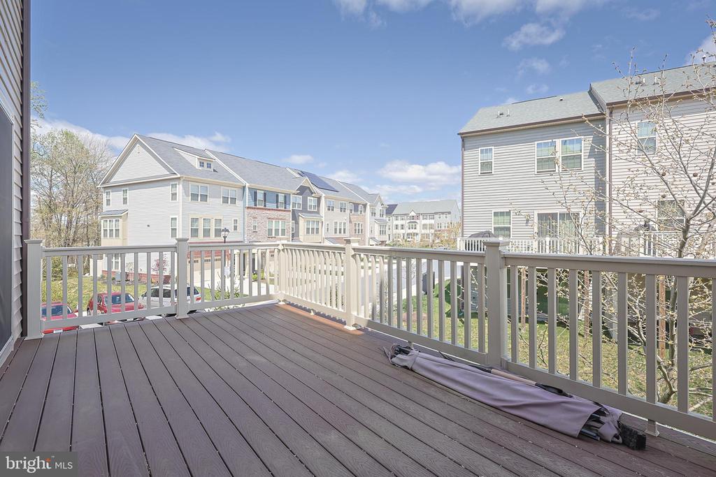 2938 HEBRON LANE
